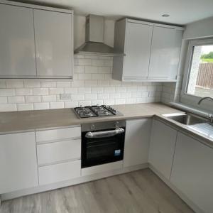 One Bedroom House Fully Refurbished in Fauldhouse L@@K house rent west lothian near train station