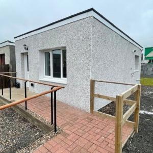 One Bedroom House Fully Refurbished in Fauldhouse L@@K house rent west lothian near train station