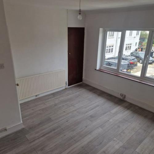 2 Bedroom House for rent, Edmonton N18