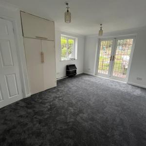 Beautiful Newly Reurbished 4 Bedroom Semi Detached House