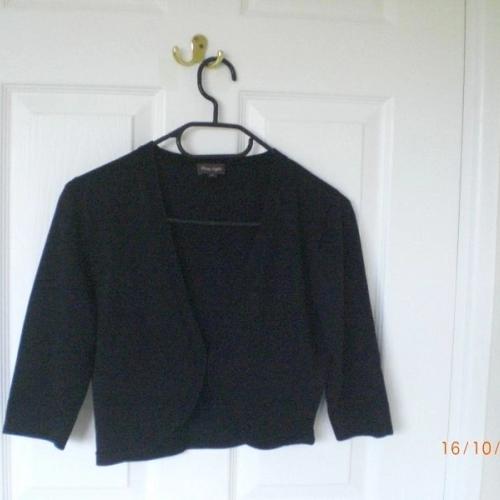 Shrug, black, size 8 [Phase Eight]