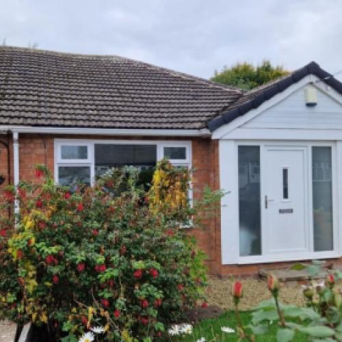 🏡 Spacious 2 Bedroom Bungalow – Becoming Available on Portloe Road, Heald Green SK8 3JT