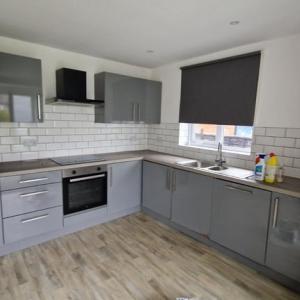 🏡 Spacious 2 Bedroom Bungalow – Becoming Available on Portloe Road, Heald Green SK8 3JT