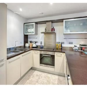 Beautifully appointed top-floor apartment. NO CORPORATE INQUIRY.