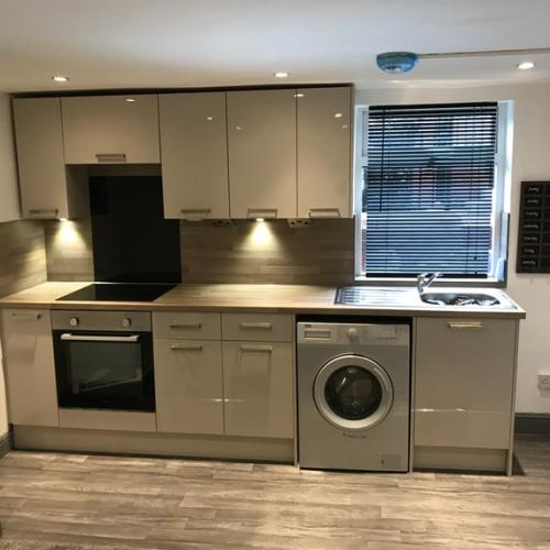 3 bed house hp13 available December