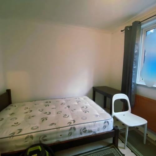 studio flat available for rent in the LU4 areaRent £850PCM Inc all bills and WiFi.