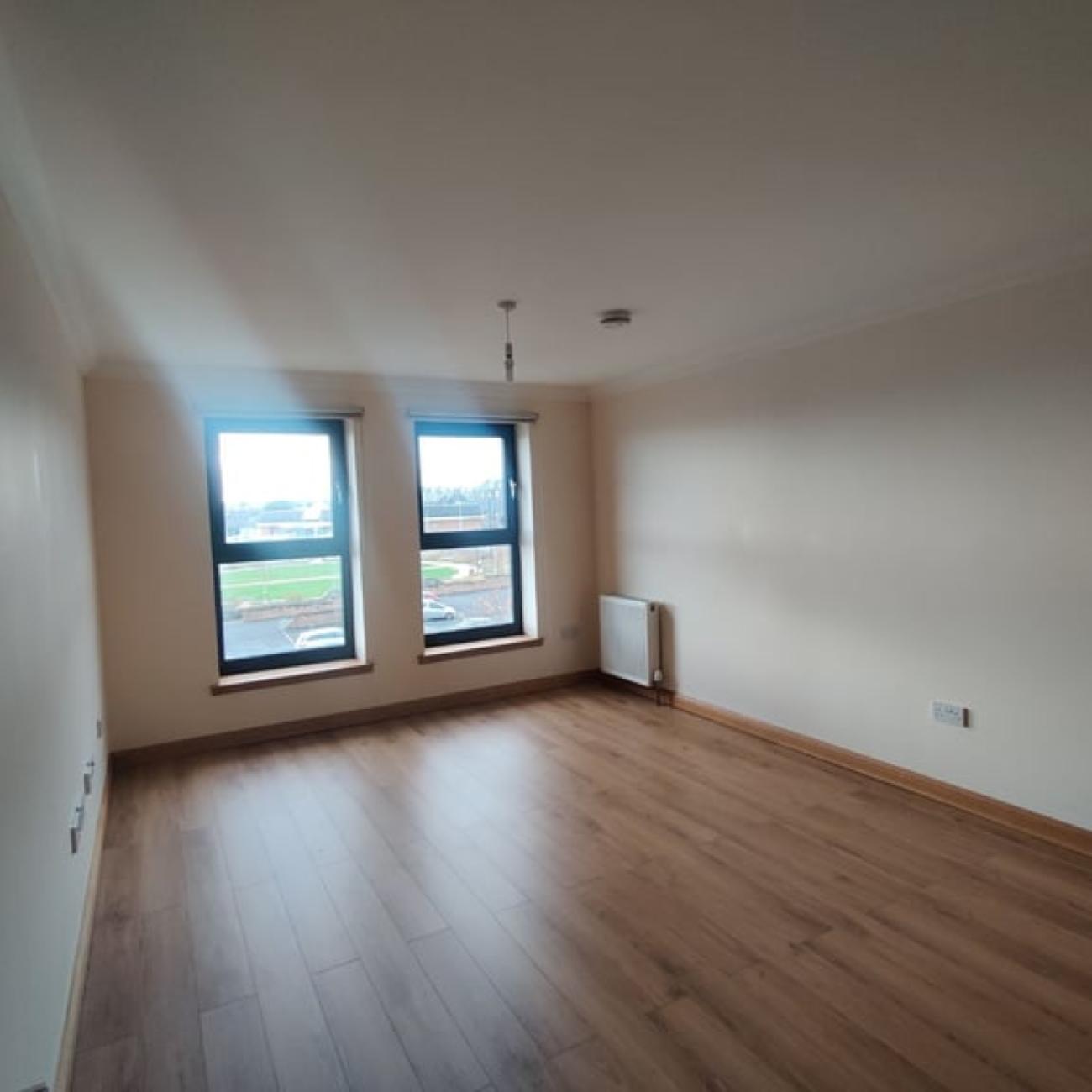 Immaculately presented 2 bed apartment with fabulous views KIRKCALDY