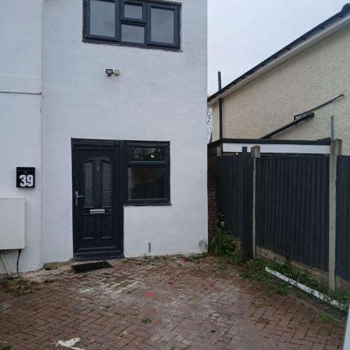 Apartments in hall green