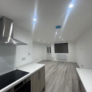 Brand New Large Ground Floor Fully Refurbished Studio Flat in LU3 One of the best out there