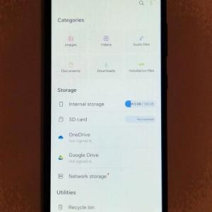 Samsung Galaxy A52 5G Dual SIM SM-A526B/DS 128GB Mobile Phone