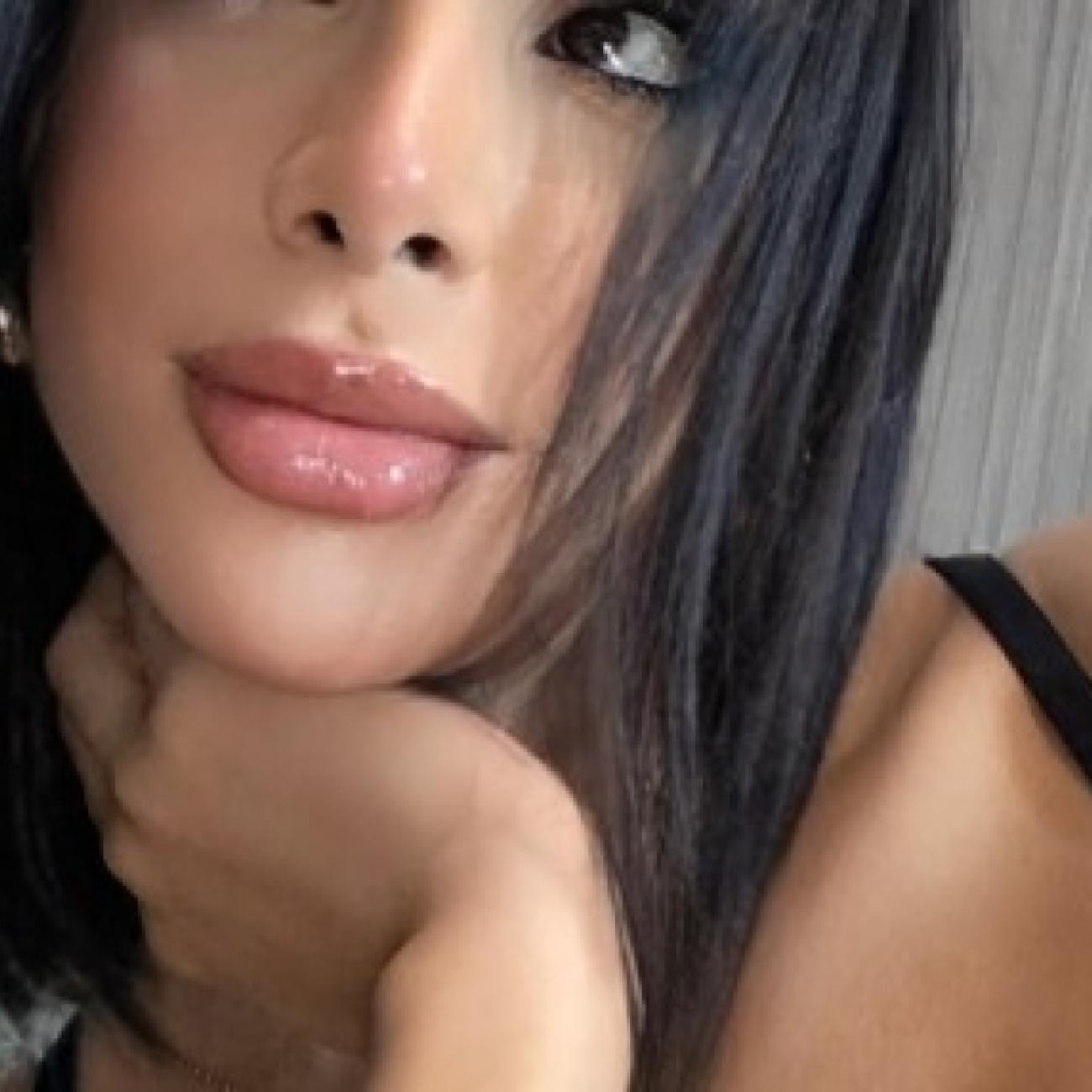 Your sexy top and bottom now available i give all services with girlfriend experience