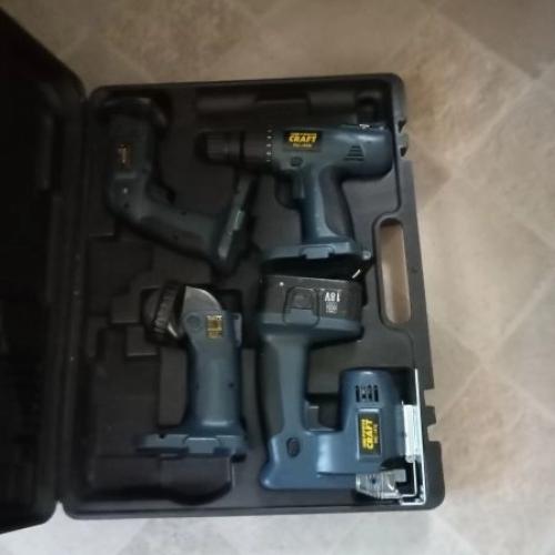 Working flood lights tripoded