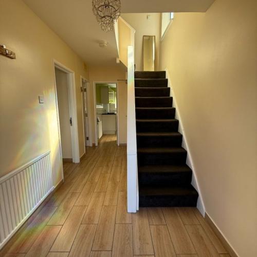 3-Bedroom Semi-Detached House – Worcester WR5