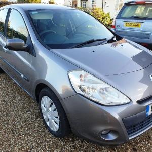 2010 Renault Clio Expression VVT 1.6 Automatic