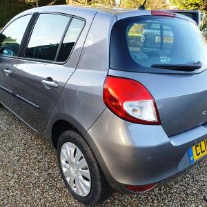 2010 Renault Clio Expression VVT 1.6 Automatic