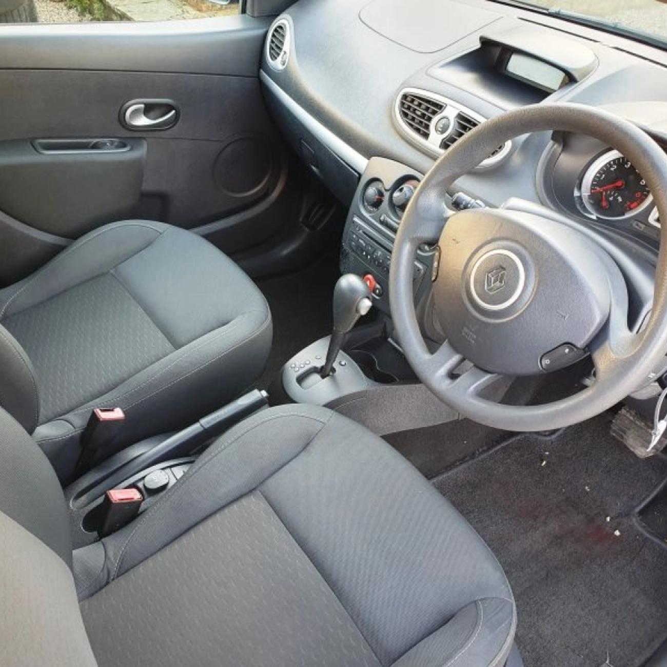 2010 Renault Clio Expression VVT 1.6 Automatic