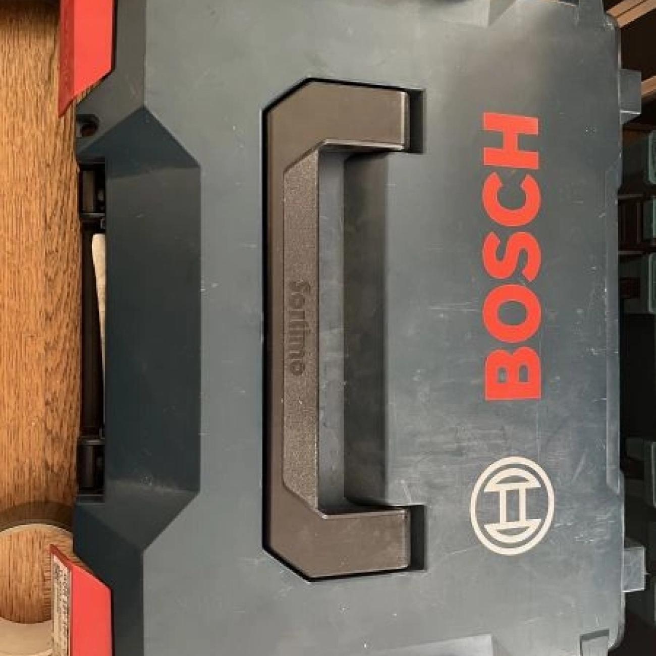 Bosch 18v drill/ driver combo kit