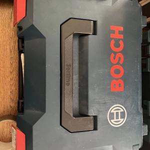 Bosch 18v drill/ driver combo kit