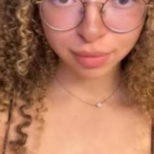 Hot sexy girl available to satisfy you incall or outcall meetup  services 