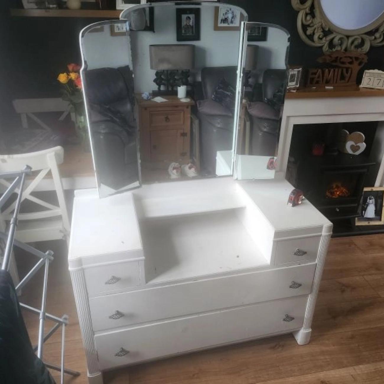 Vanity old