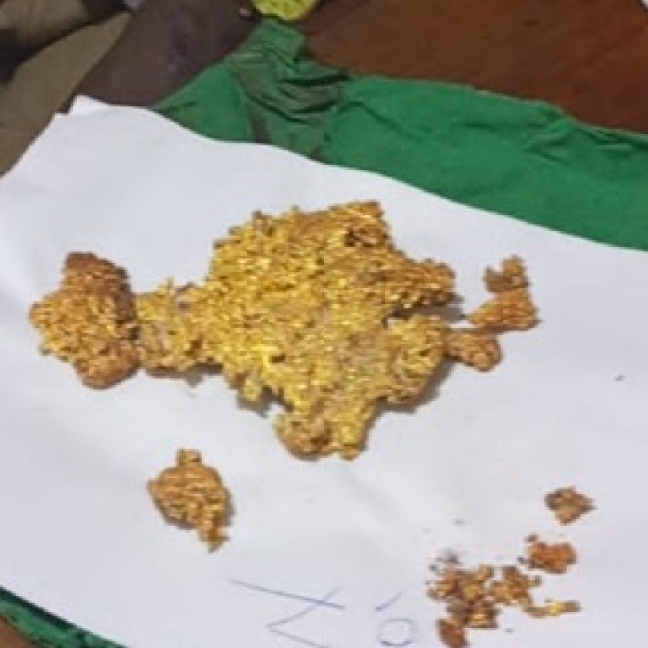 Gold and copper scraps 