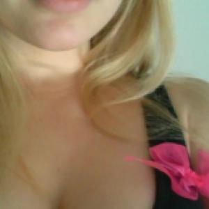 Text me on my WhatsApp for hookup services incall or outcall 
