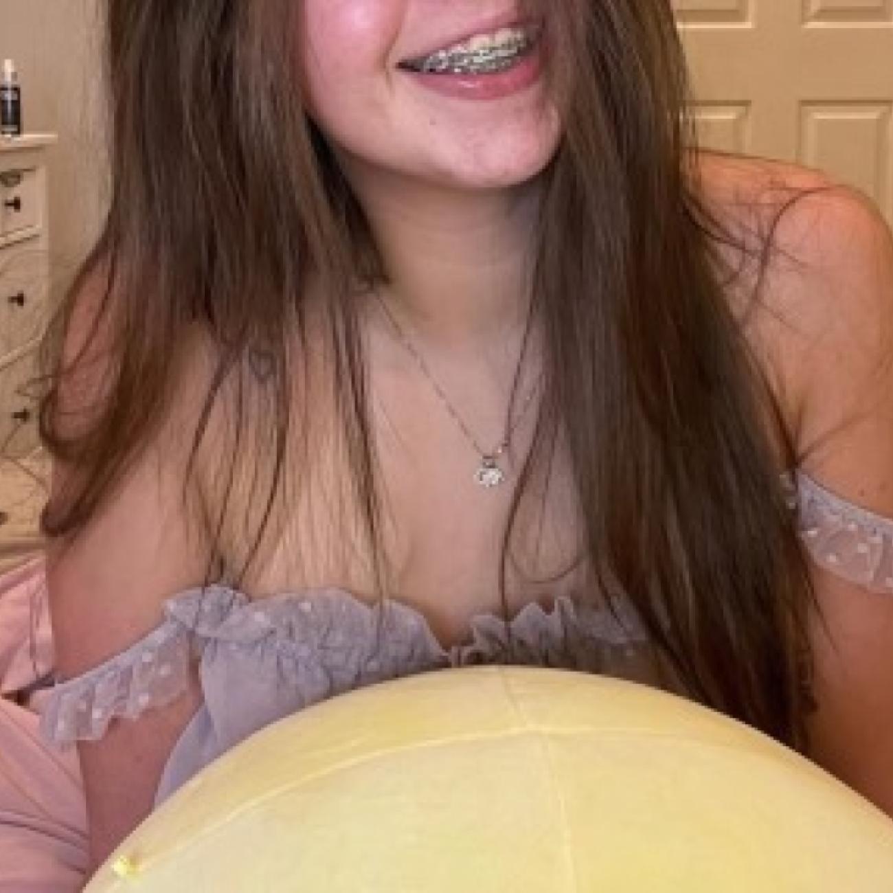 Hit me up for fun on telegram @bergentina425 & WhatsApp ‪+44 7446 113729‬
