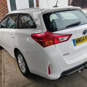 2015 TOYOTA AURIS 1.8 ICON VVT-I CVT HYBRID AUTO TOURING ESTATE WHITE