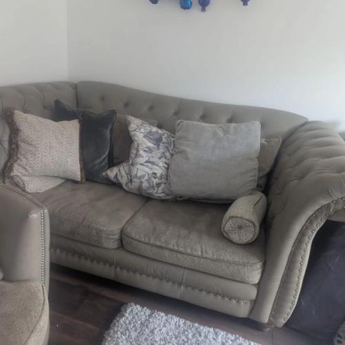 Chesterfield perisa set for sale