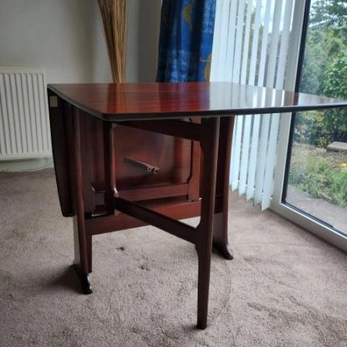 Mahogany folding table