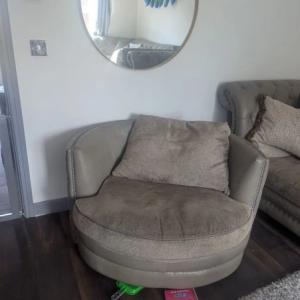 Chesterfield perisa set for sale