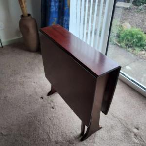 Mahogany folding table