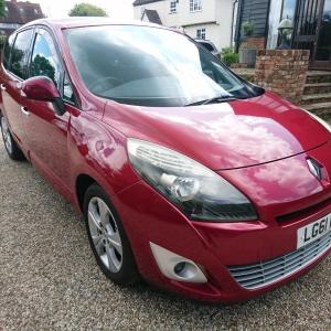 2011 Renault Grand Scenic DYNAMIQUE TOMTOM DCI EDC