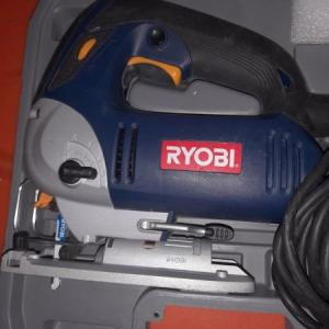 RYOBI power jig saw in carry case and in mint condition