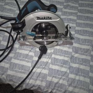 Makita HS7601