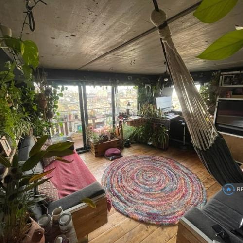 1 bedroom flat in Restell Close, London, SE3 (1 bed) (#2446504)
