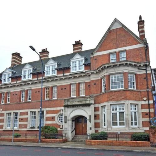 2 bedroom flat in Lee High Road, London, SE12 (2 bed) (#2498914)