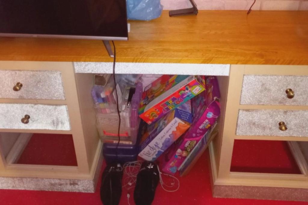 Solid Wood Dressing Table With 6 Drawers