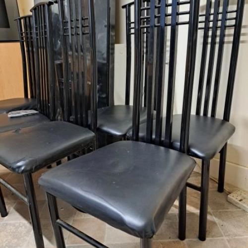 Good quality table and 6 chairs