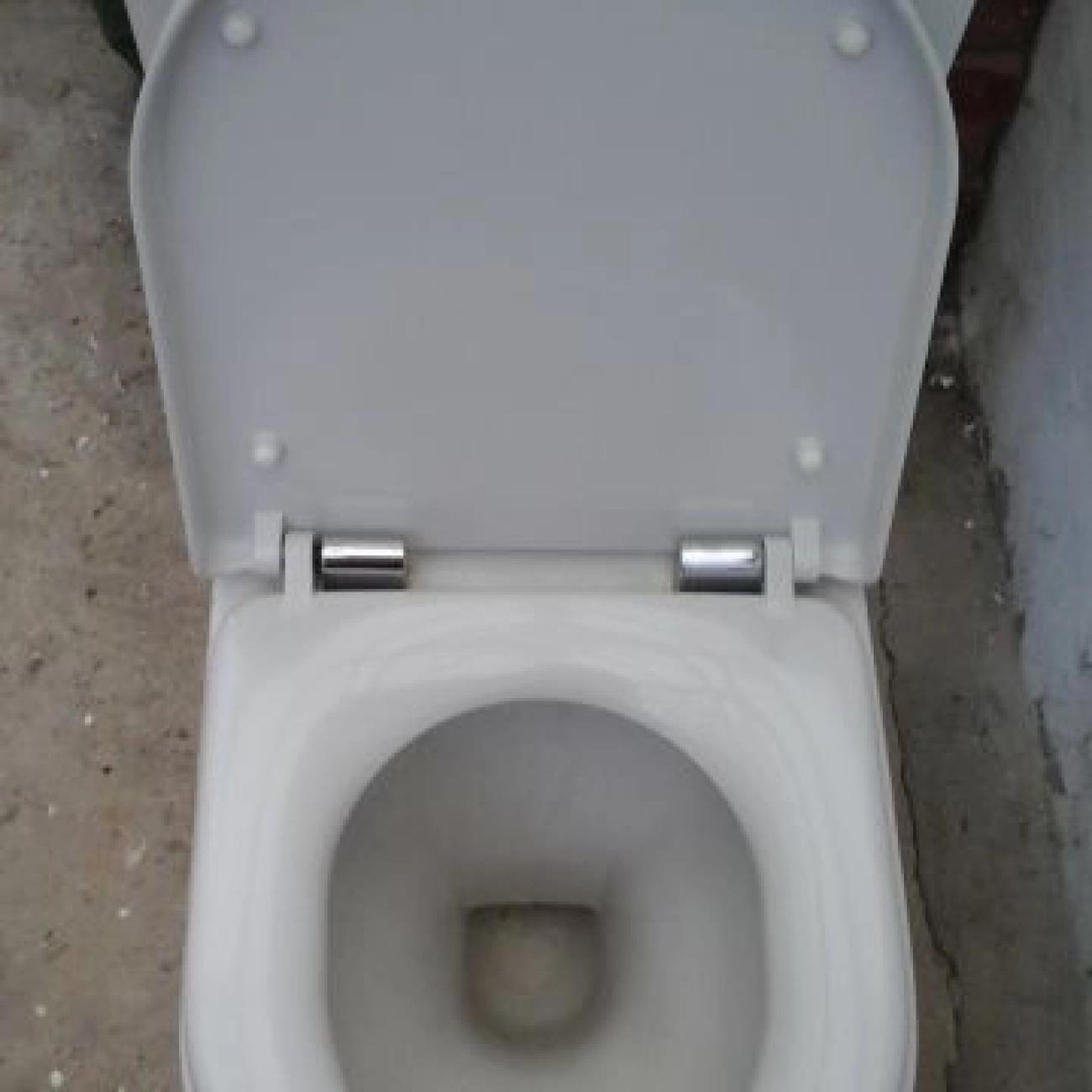 Toilet pot in a very good condition