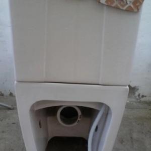 Toilet pot in a very good condition