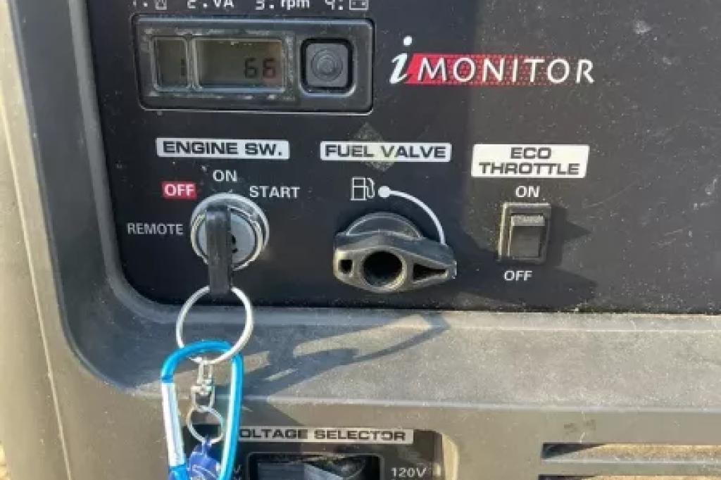 Honda EU6500IS Generator - Barely Used, Low Hours, Excellent Condition!