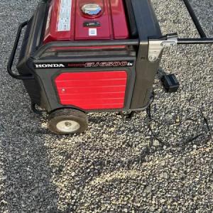 Honda EU6500IS Generator - Barely Used, Low Hours, Excellent Condition!