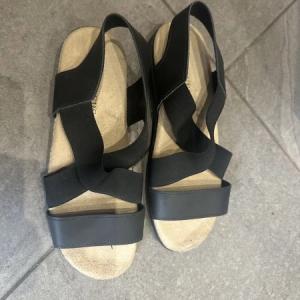 Pavers sandals