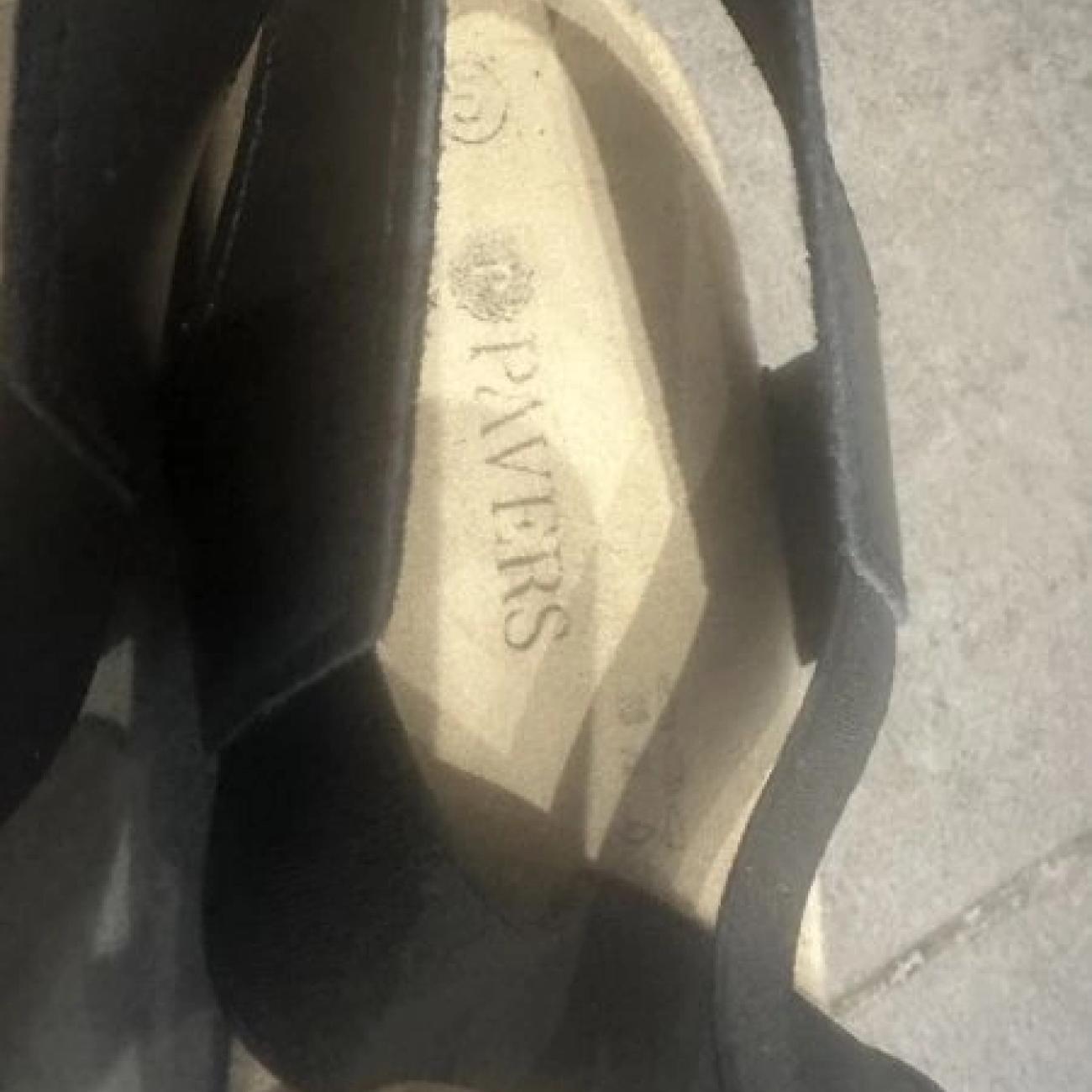 Pavers sandals