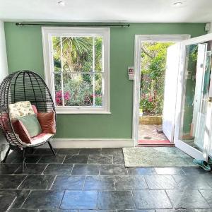 HONEYSUCKLE COTTAGE, BARNES VILLAGE, LONDON