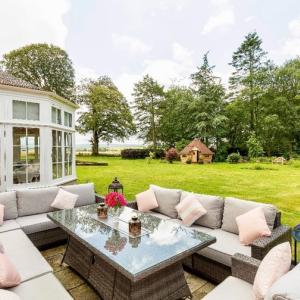 5 bedroom house in St Johns Cottage, Maybole, KA19 (5 bed) (#2362798)