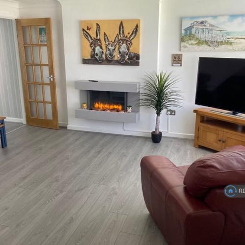 3 bedroom house in The Roundmeade, Maghull, L31 (3 bed) (#2376920)