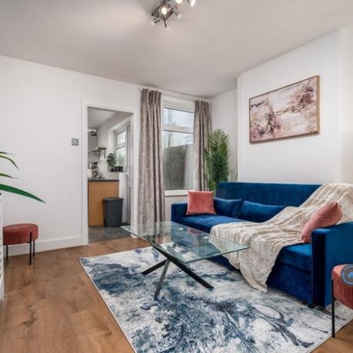 2 bedroom house in Salisbury Road, Watford, WD24 (2 bed) (#2427764)
