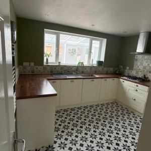 Four bedroom semidetached home for rent, partly furnished at NN35NT
